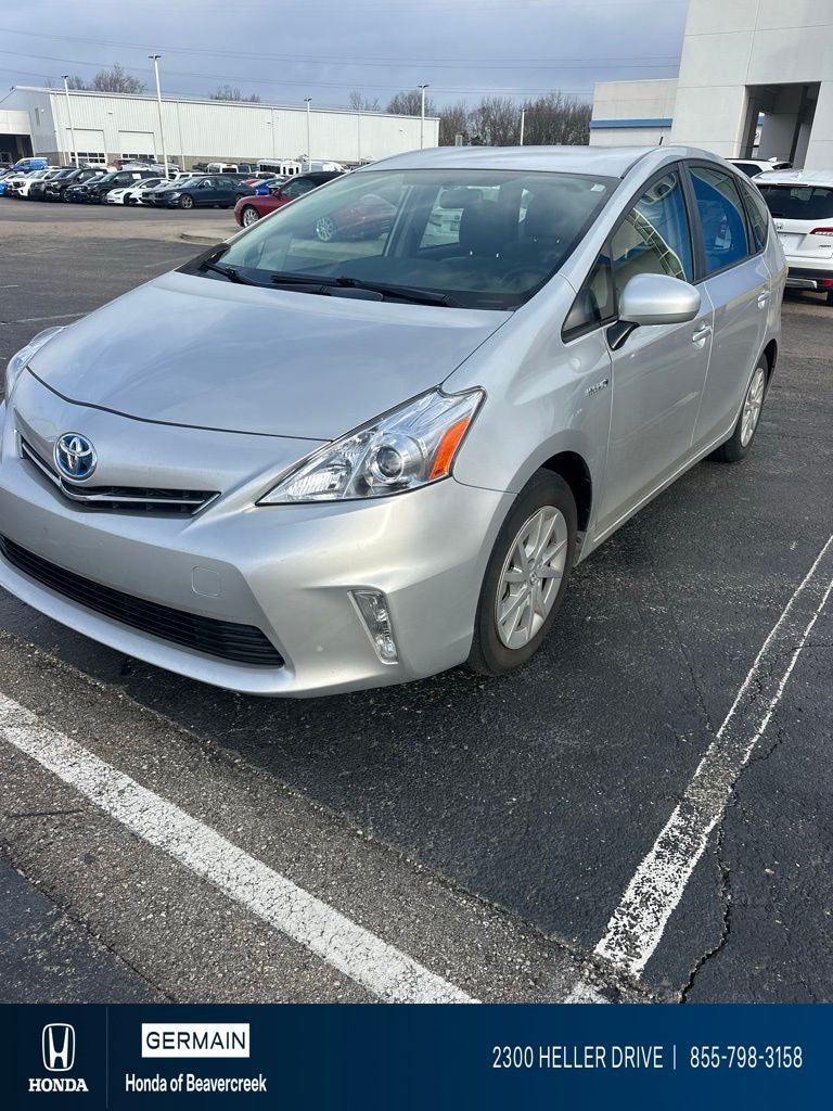 2013 Toyota Prius v Two