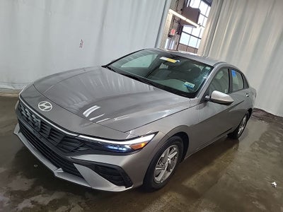 2024 Hyundai Elantra SE