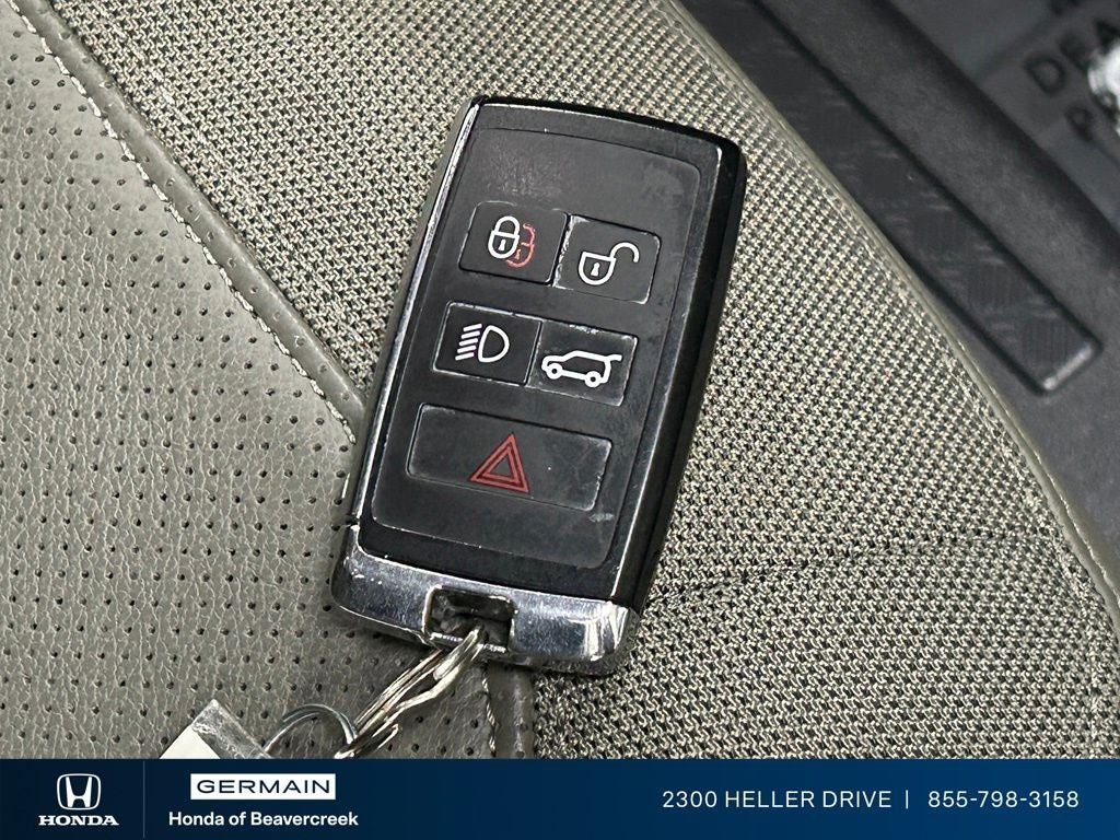 2020 Land Rover Defender 110 SE