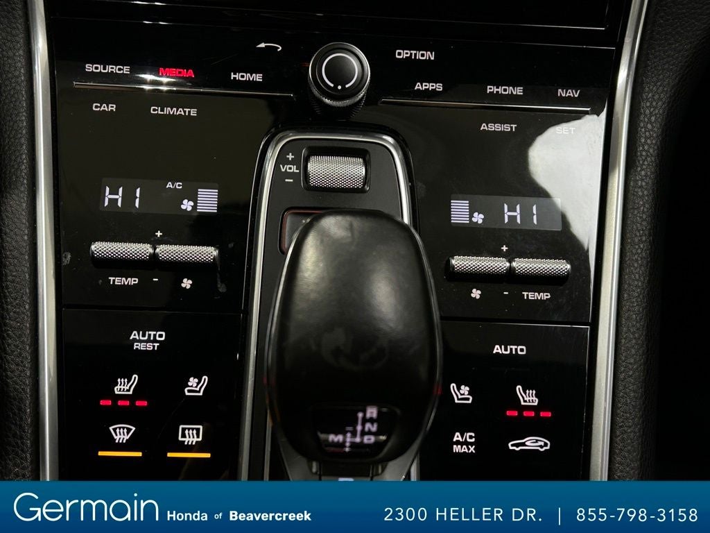 2020 Porsche Panamera Base