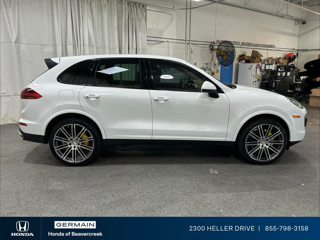2017 Porsche Cayenne Base
