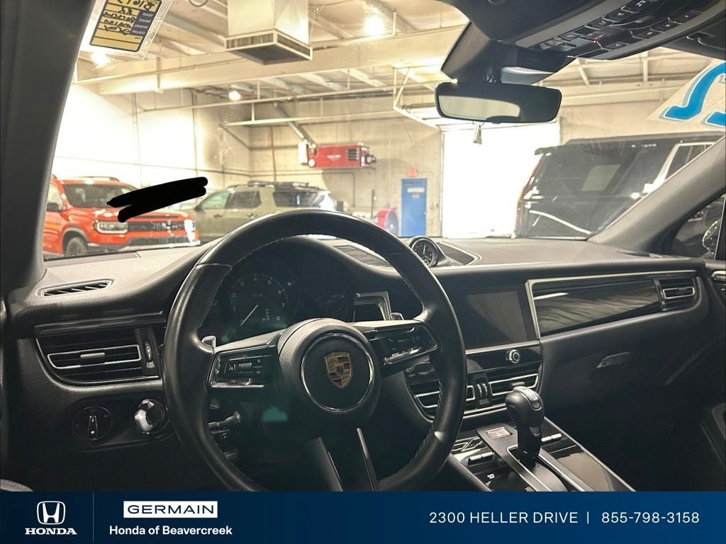 2022 Porsche Macan Base