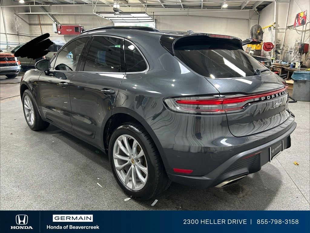 2022 Porsche Macan Base