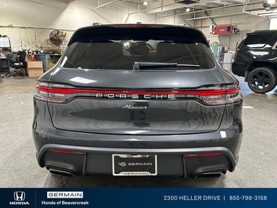 2022 Porsche Macan Base