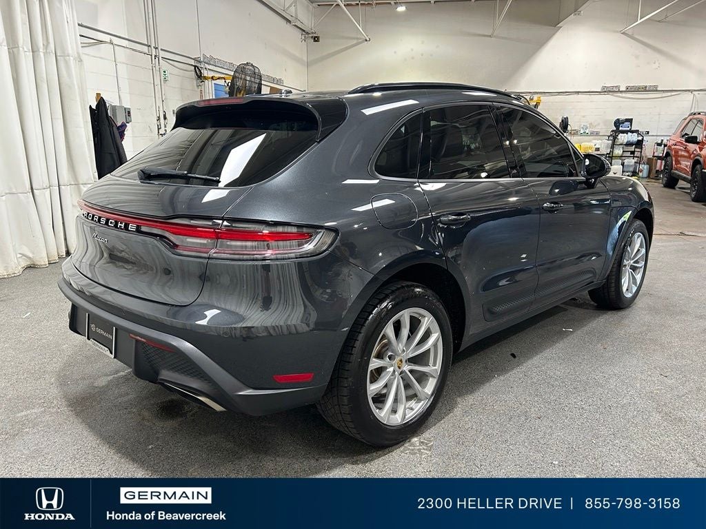 2022 Porsche Macan Base