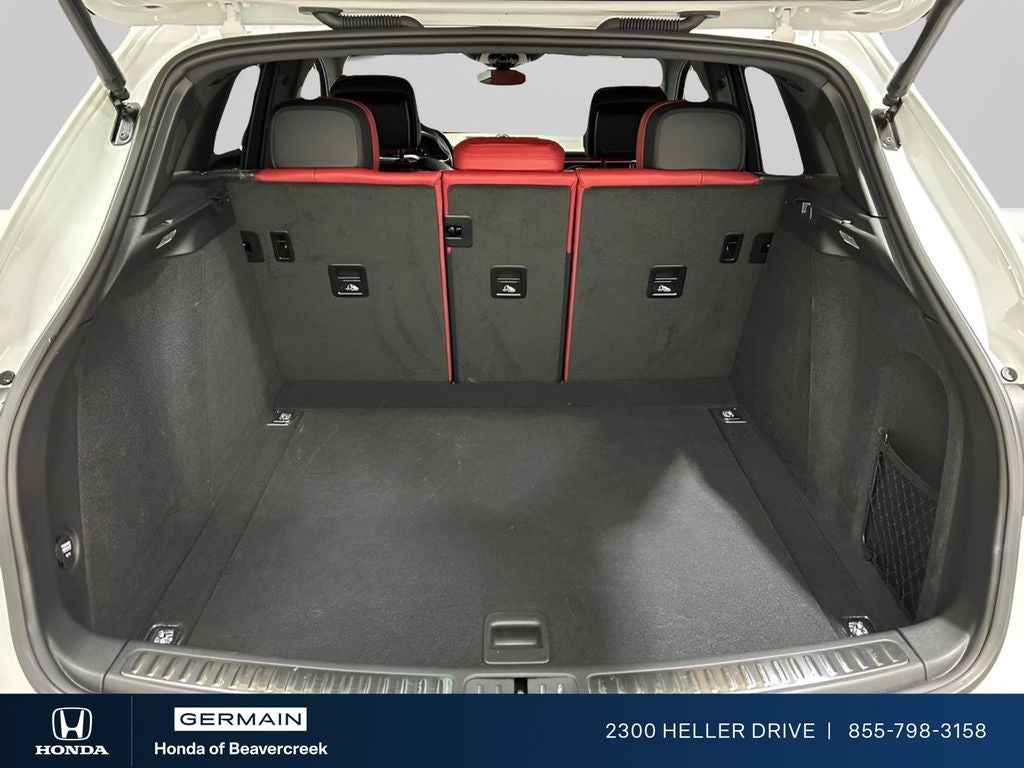 2021 Porsche Macan Base