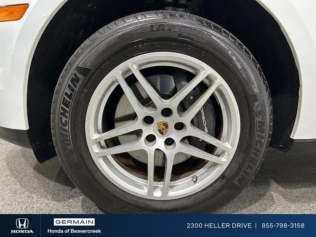 2021 Porsche Macan Base