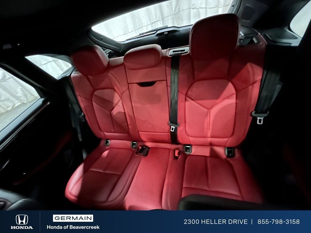 2021 Porsche Macan Base