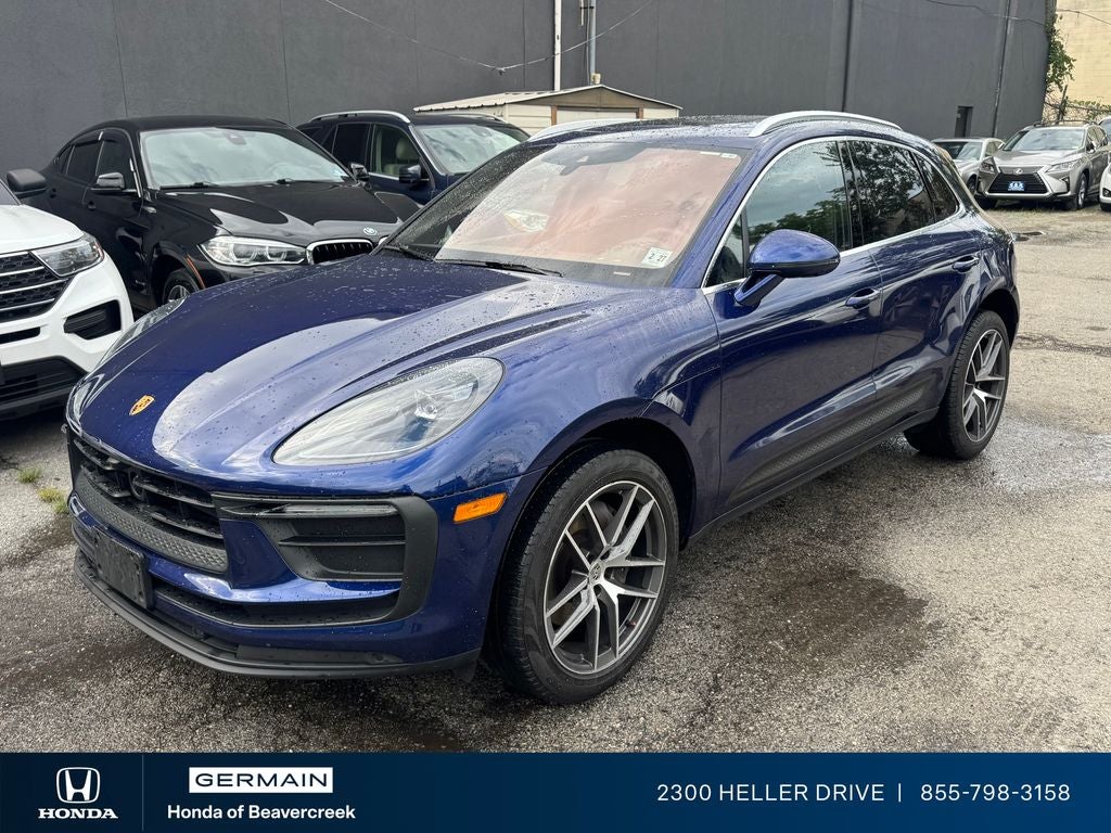 2022 Porsche Macan Base