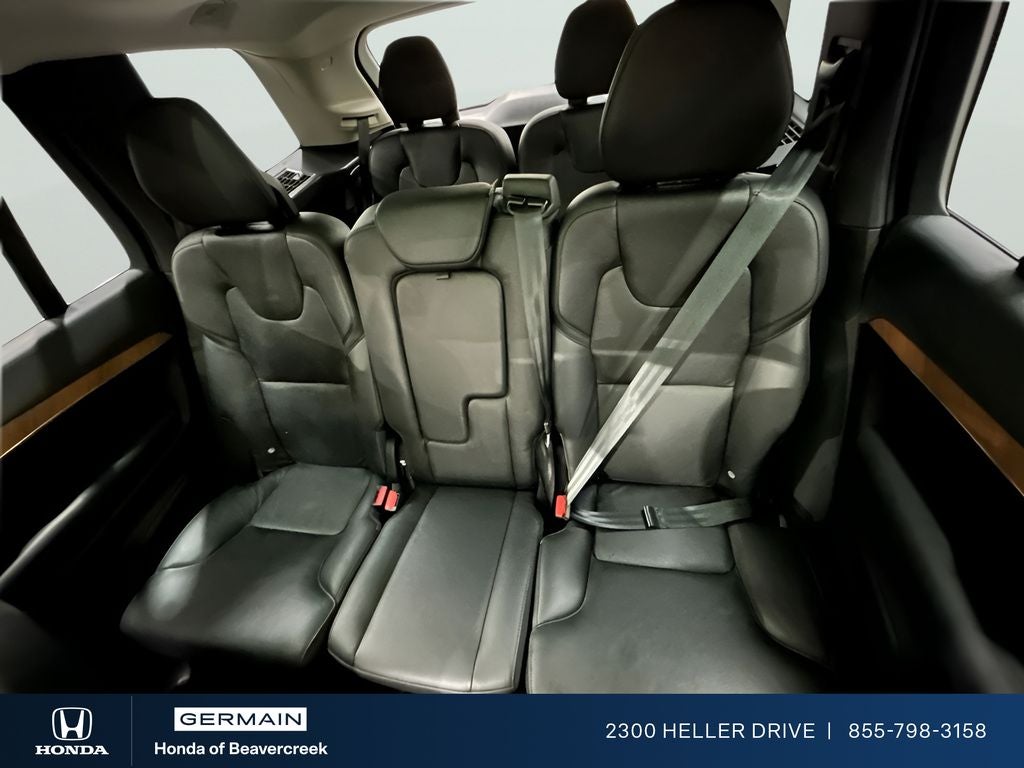 2021 Volvo XC90 T6 Momentum