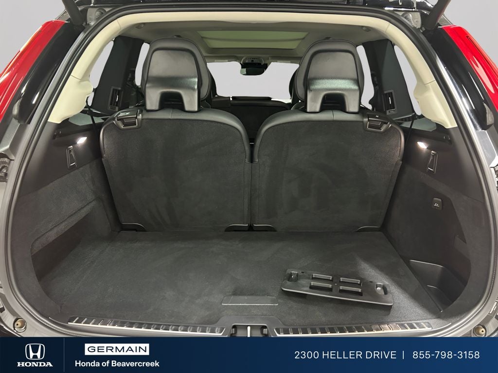 2021 Volvo XC90 T6 Momentum