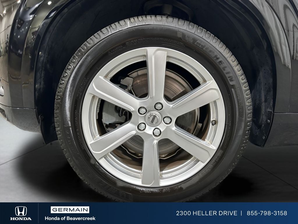 2021 Volvo XC90 T6 Momentum
