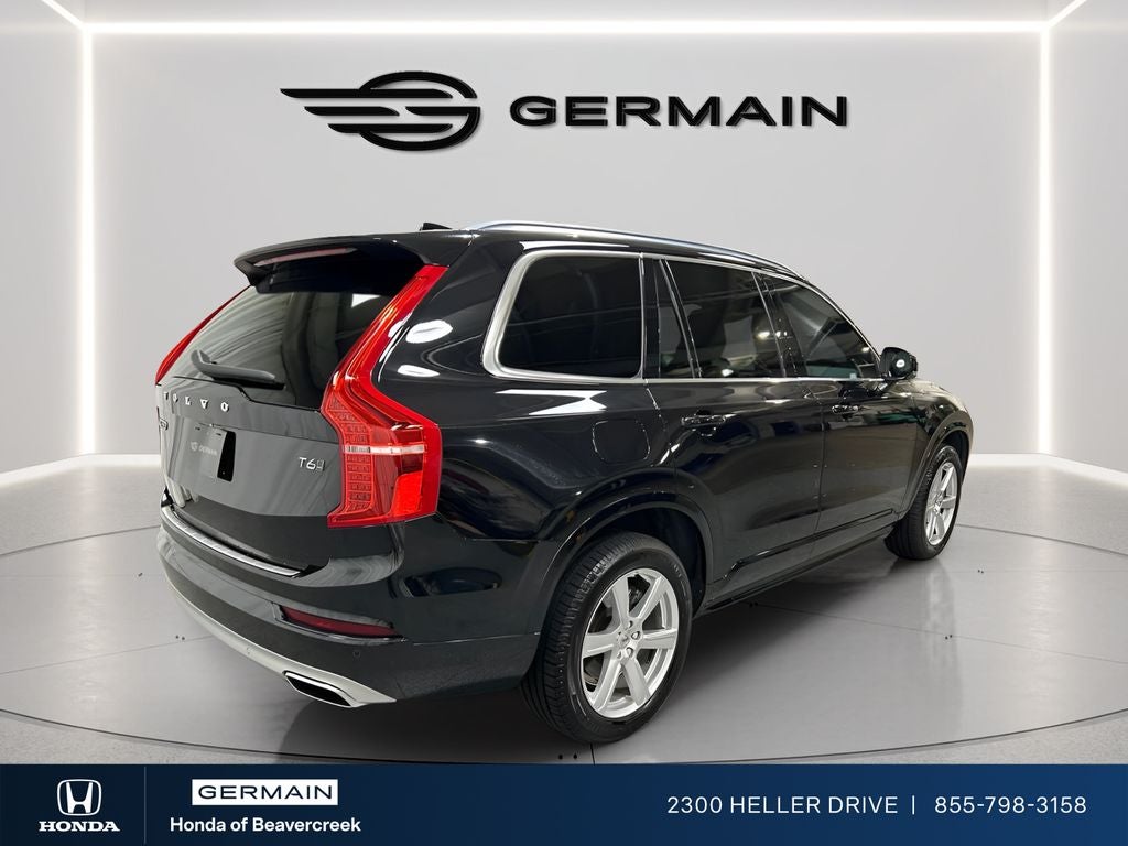 2021 Volvo XC90 T6 Momentum