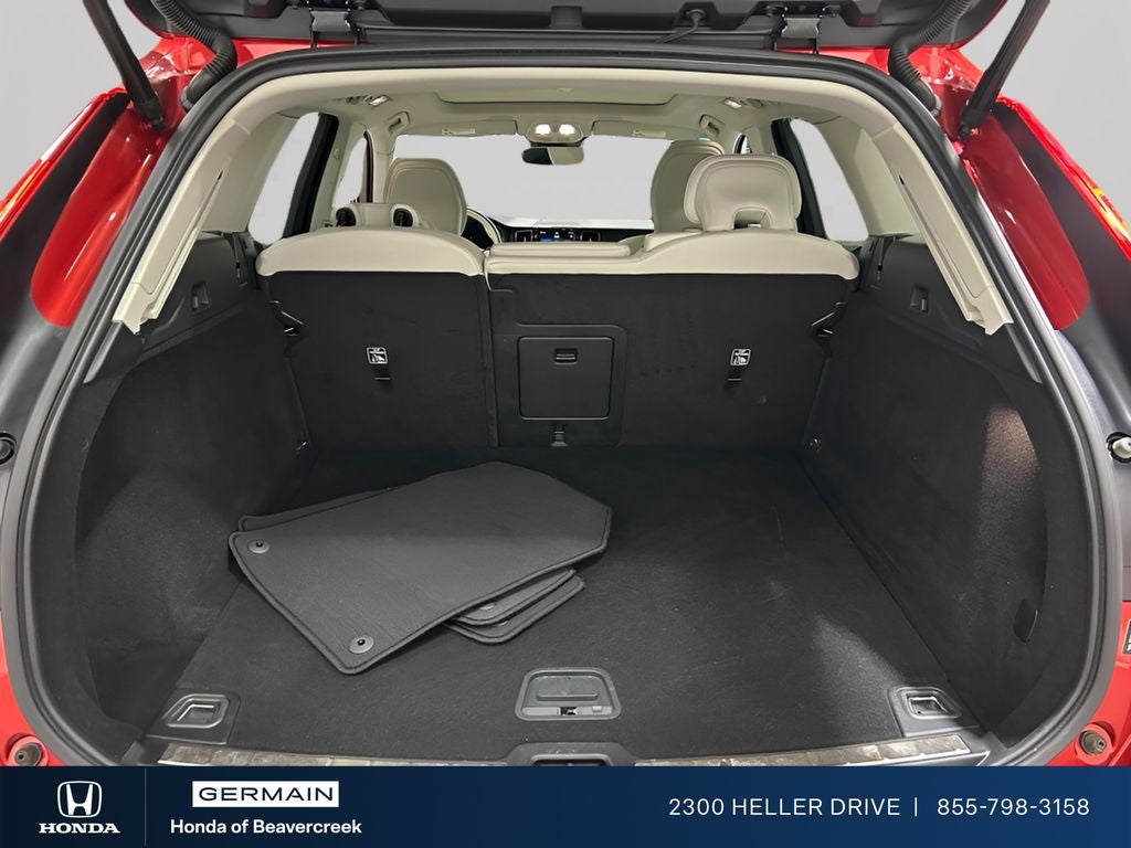 2023 Volvo XC60 B5 Plus Bright Theme