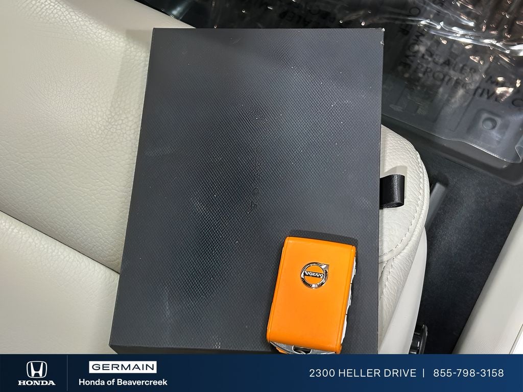 2023 Volvo XC60 B5 Plus Bright Theme