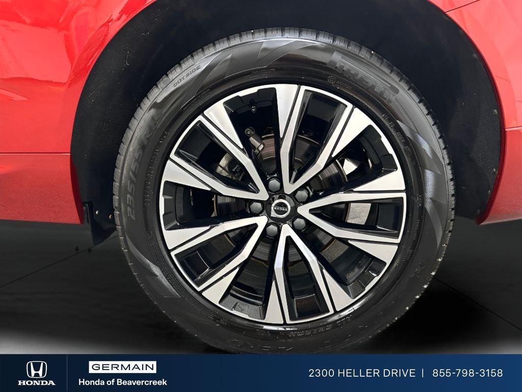 2023 Volvo XC60 B5 Plus Bright Theme