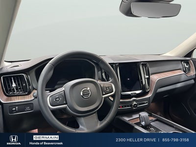 2022 Volvo XC60 B5 Momentum