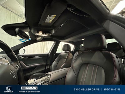 2022 Maserati Ghibli Modena Q4