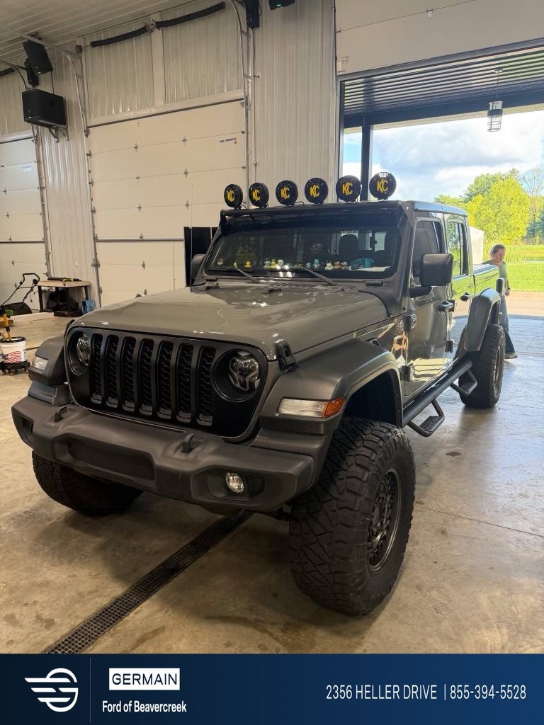 2021 Jeep Gladiator Sport