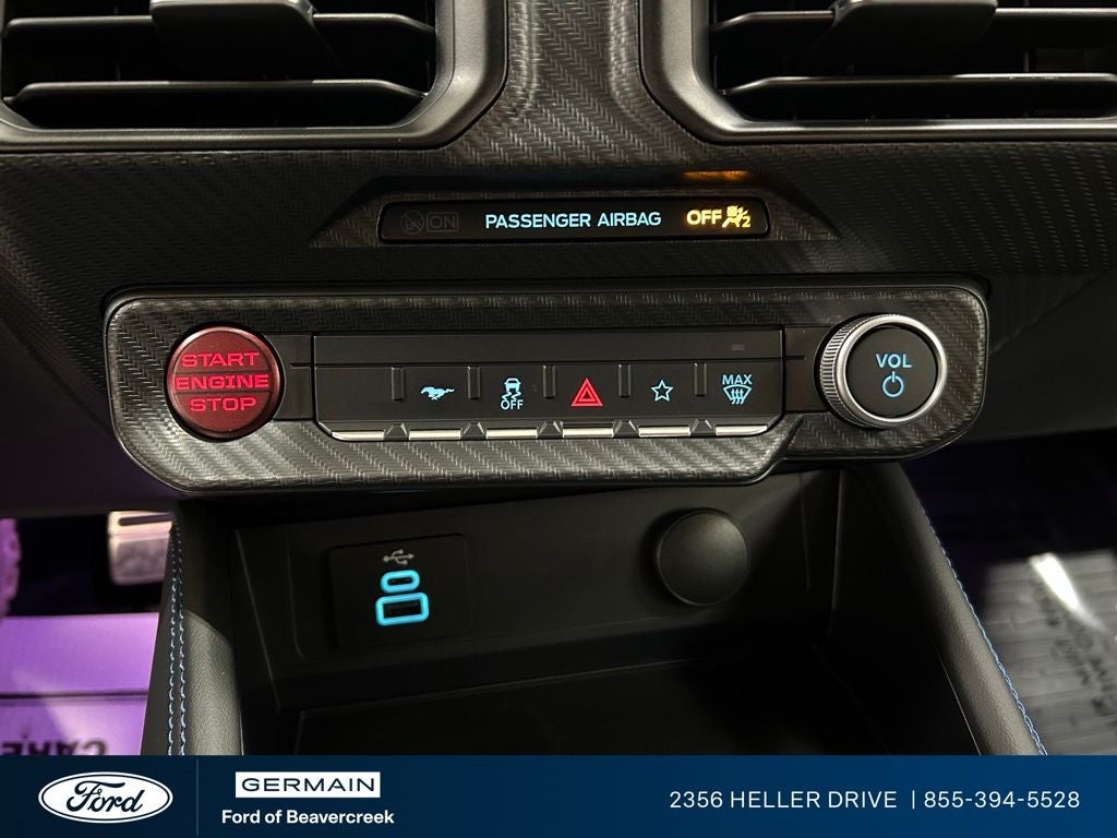 2025 Ford Mustang Dark Horse