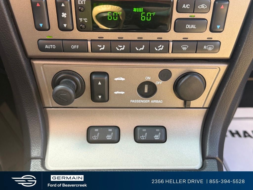 2004 Ford Thunderbird Base
