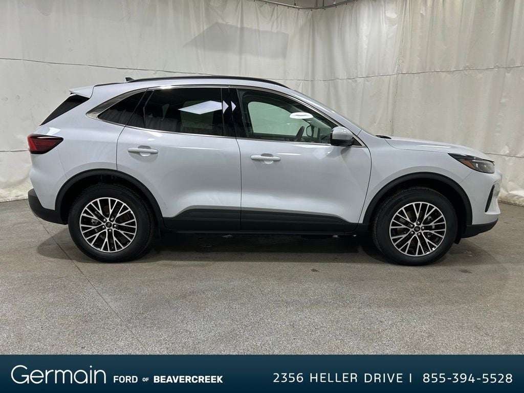 2025 Ford Escape Plug-In Hybrid Base