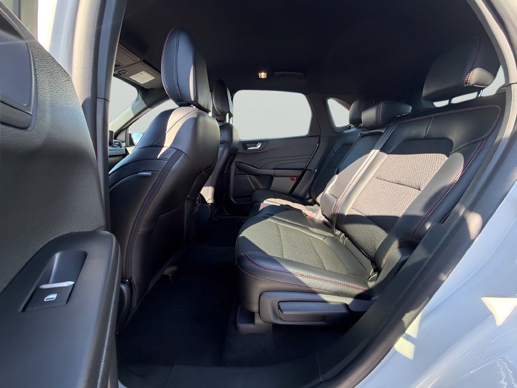 2025 Ford Escape Hybrid ST-Line