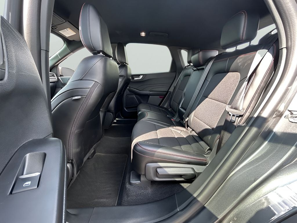 2025 Ford Escape Hybrid ST-Line