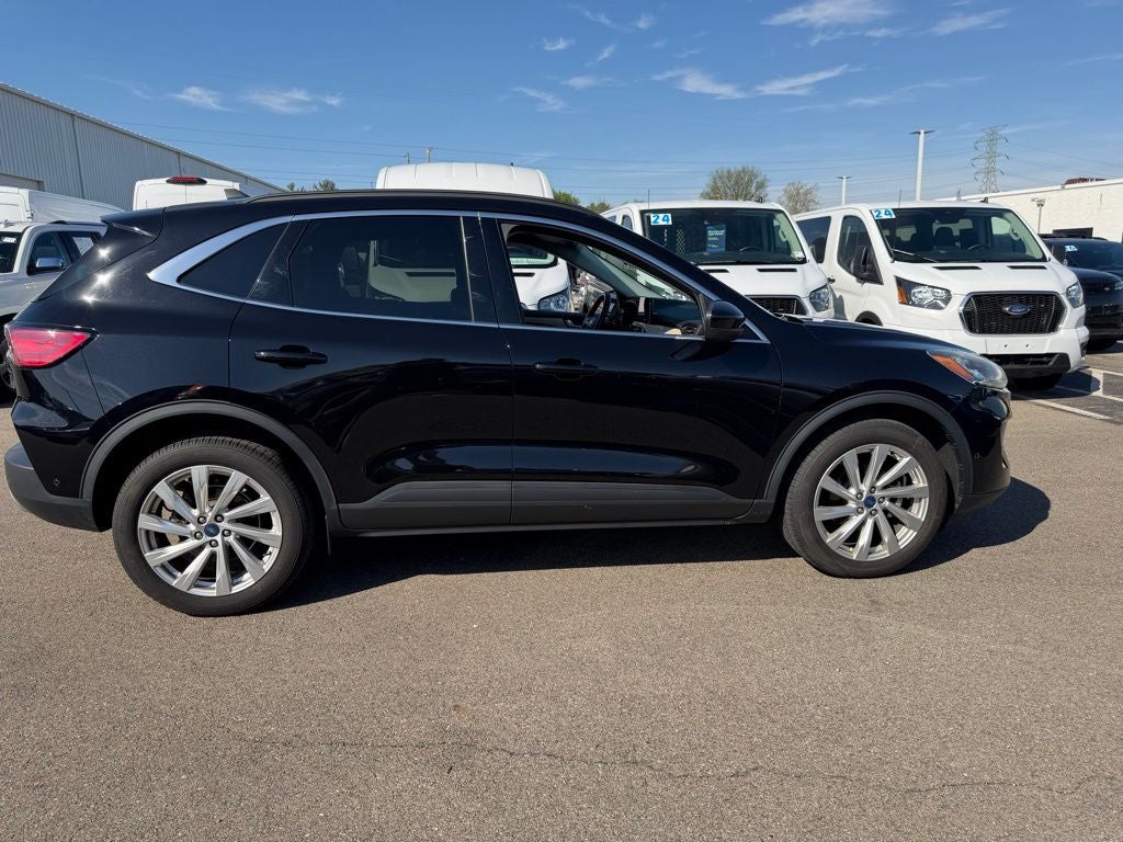 2022 Ford Escape Titanium