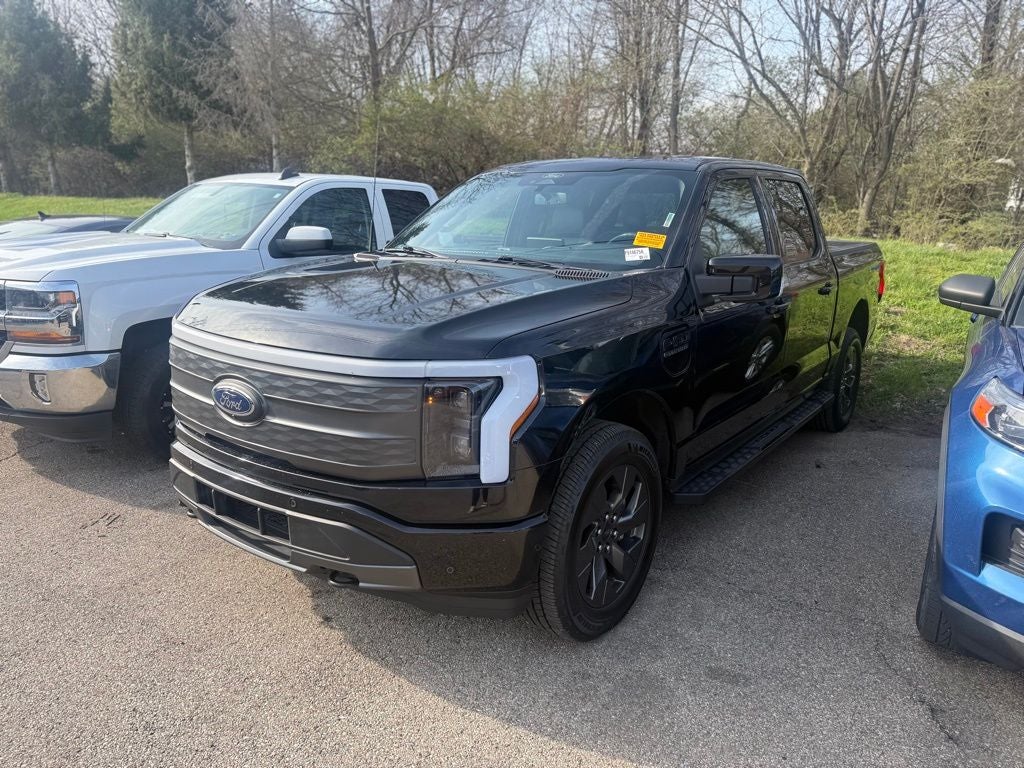 2022 Ford F-150 Lightning Lariat