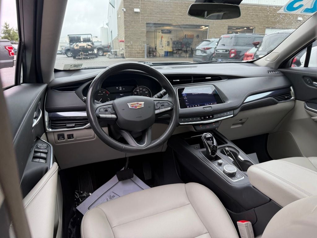 2023 Cadillac XT4 Luxury