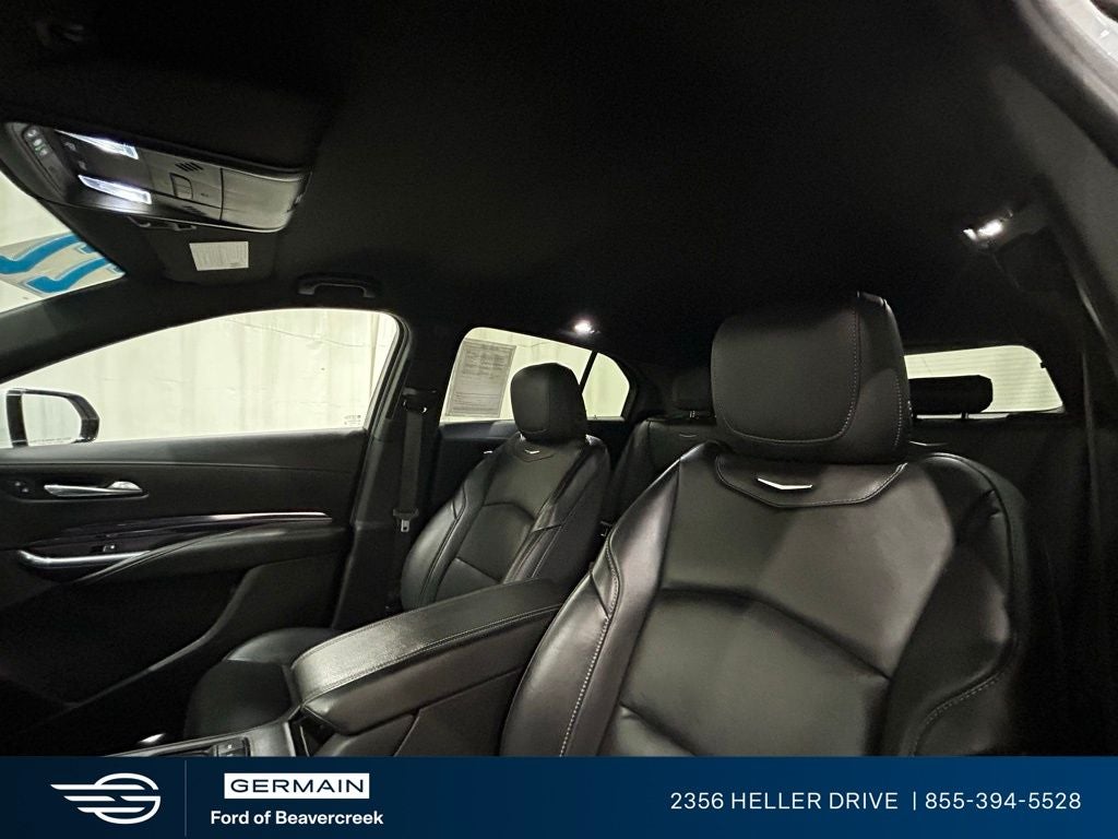 2022 Cadillac XT4 Luxury