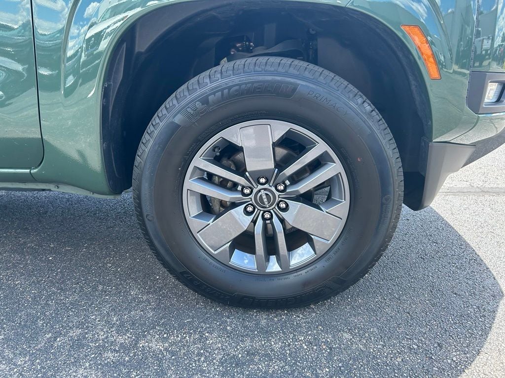 2025 Nissan Frontier SV