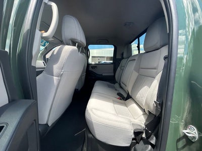 2025 Nissan Frontier SV
