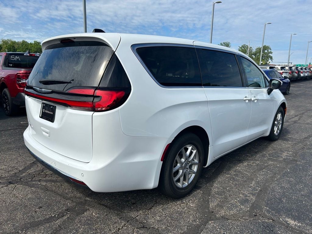 2023 Chrysler Pacifica Touring L