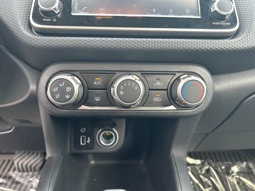 2024 Nissan Kicks S