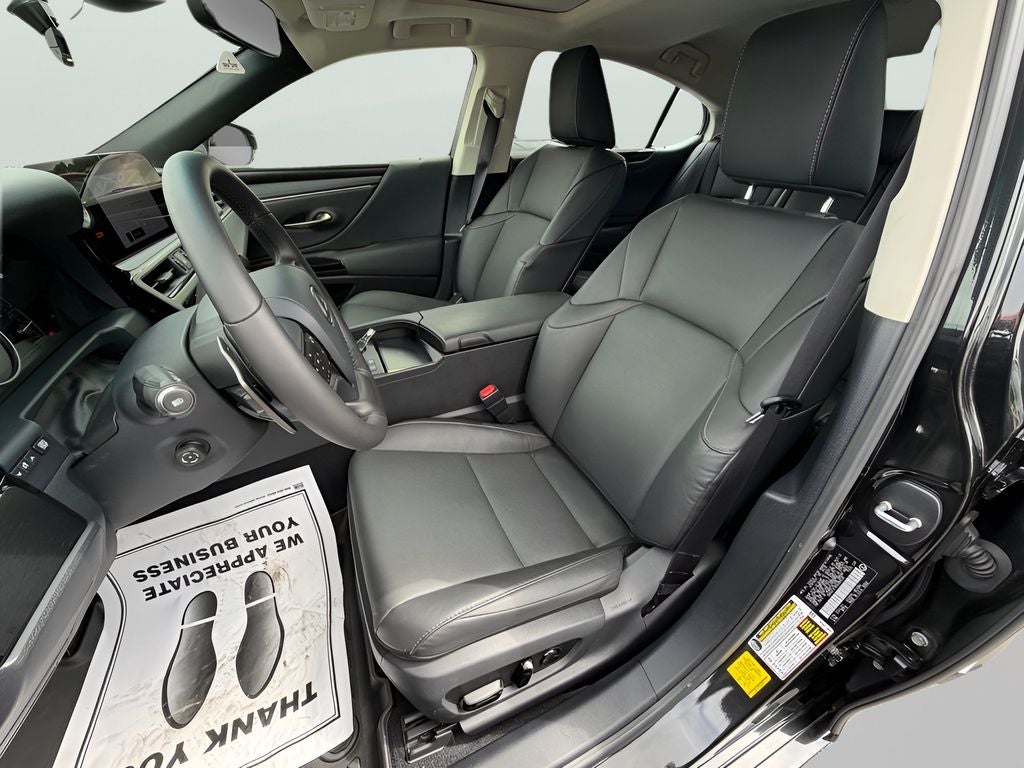2025 Lexus ES 300h
