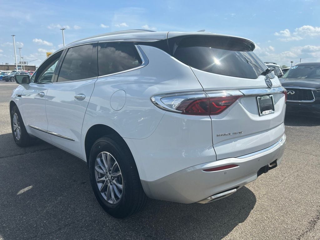 2023 Buick Enclave Essence