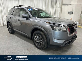 2022 Nissan Pathfinder SV