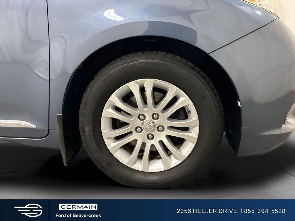 2017 Toyota Sienna XLE 8 Passenger