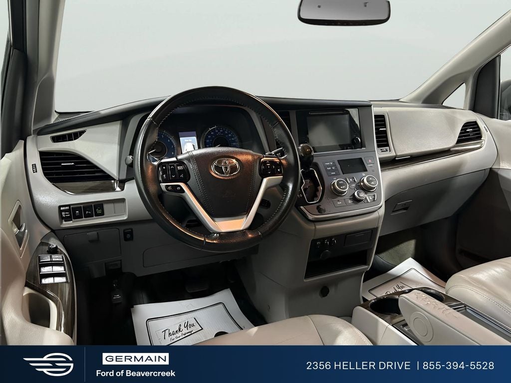 2017 Toyota Sienna XLE 8 Passenger