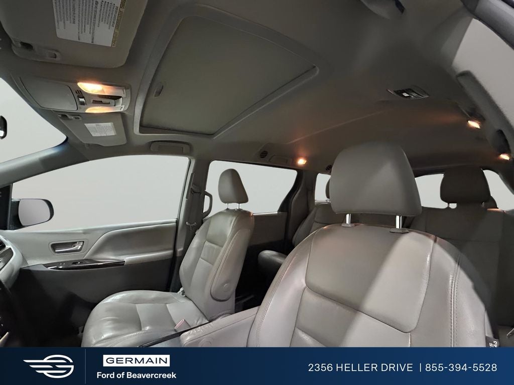 2017 Toyota Sienna XLE 8 Passenger