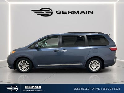 2017 Toyota Sienna XLE 8 Passenger