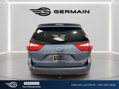 2017 Toyota Sienna XLE 8 Passenger