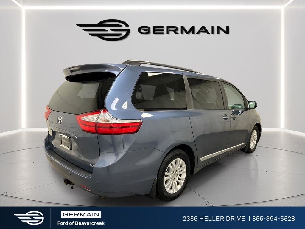2017 Toyota Sienna XLE 8 Passenger
