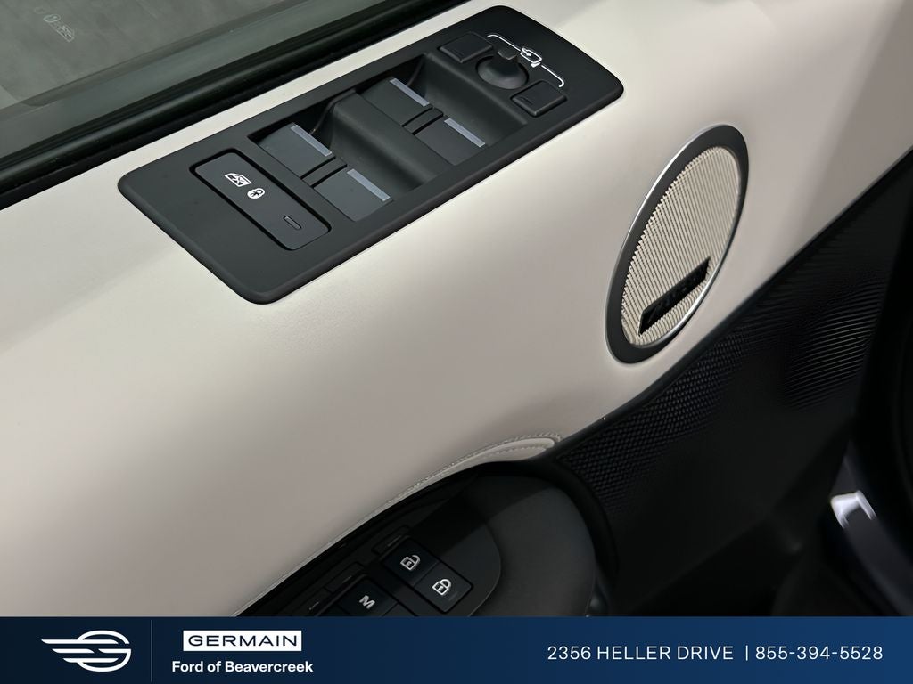 2025 Land Rover Discovery S