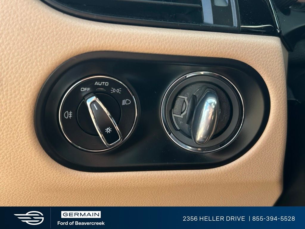 2020 Porsche Macan Base