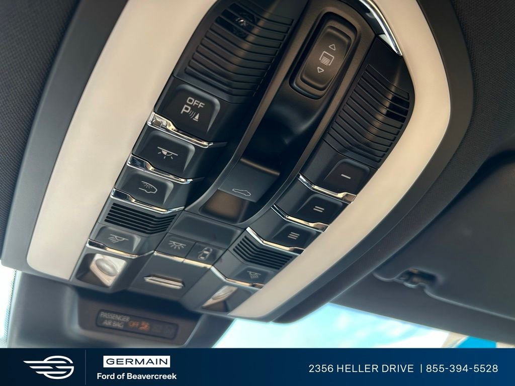 2020 Porsche Macan Base