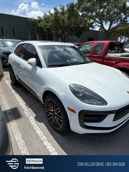 2022 Porsche Macan Base