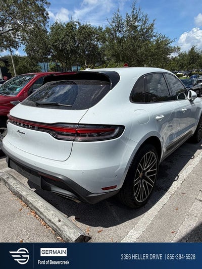 2022 Porsche Macan Base